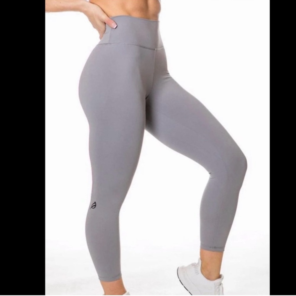 Ptula Taylor Stay True Leggings 24” - Cloud Grey